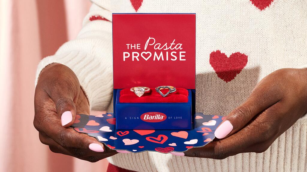 These two one-of-a-kind rings by Alison Lou were inspired by Barilla’s limited-edition heart-shaped pasta. Alison Lou Barilla pasta rings